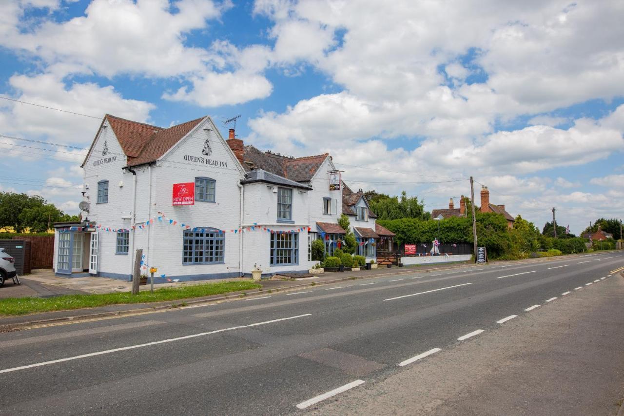 إيفيشام Queens Head Inn المظهر الخارجي الصورة