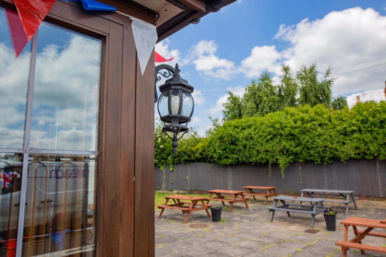 إيفيشام Queens Head Inn المظهر الخارجي الصورة