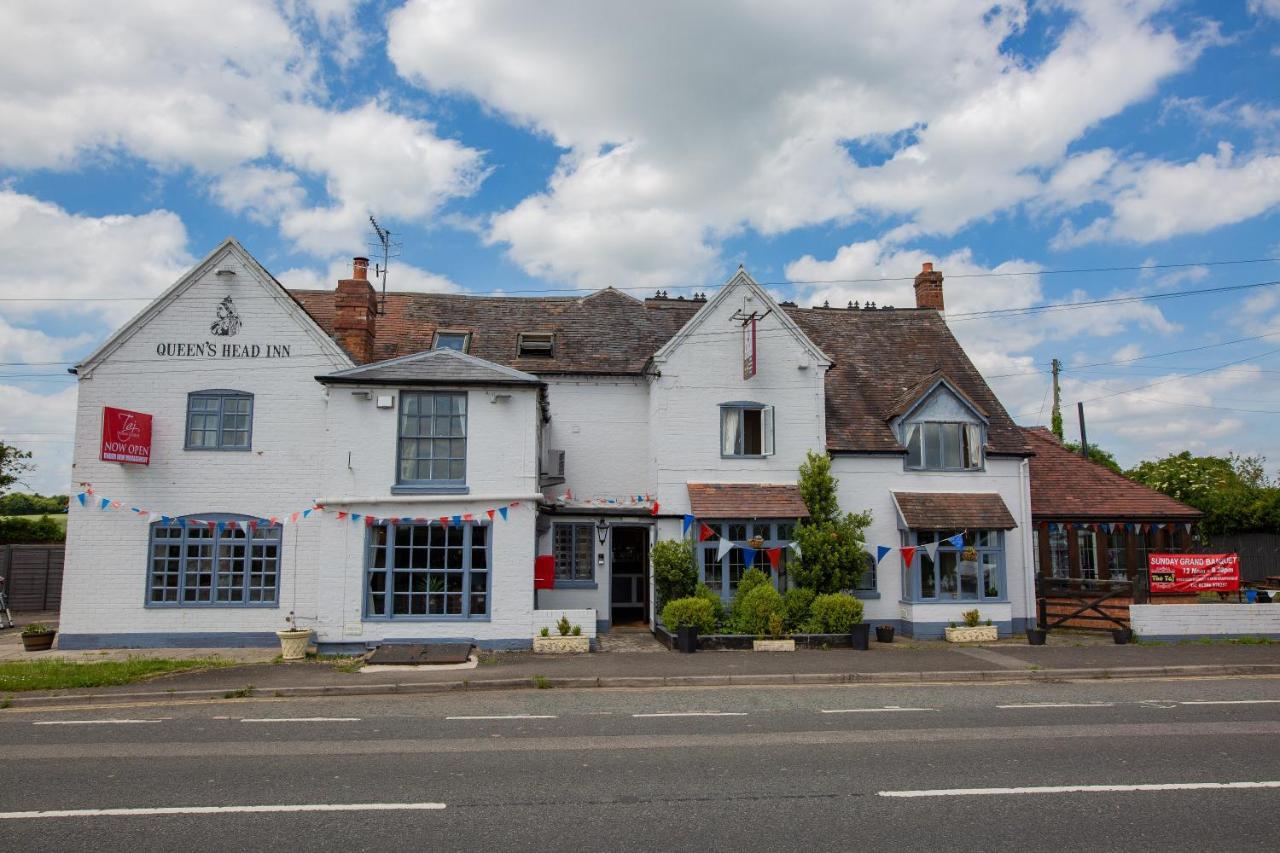 إيفيشام Queens Head Inn المظهر الخارجي الصورة